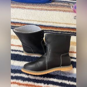 Kids boots , new without tag / girls boots
